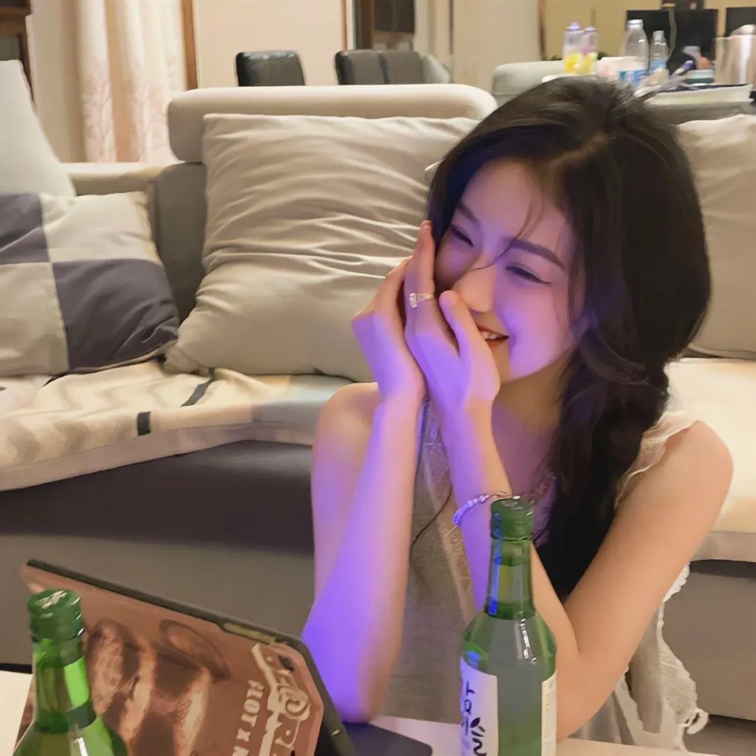 总裁爸爸你跪下，宝宝求你点事